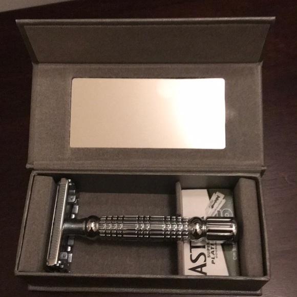 VIKINGS BLADE The Chieftain Safety Razor - Picture 2 of 3